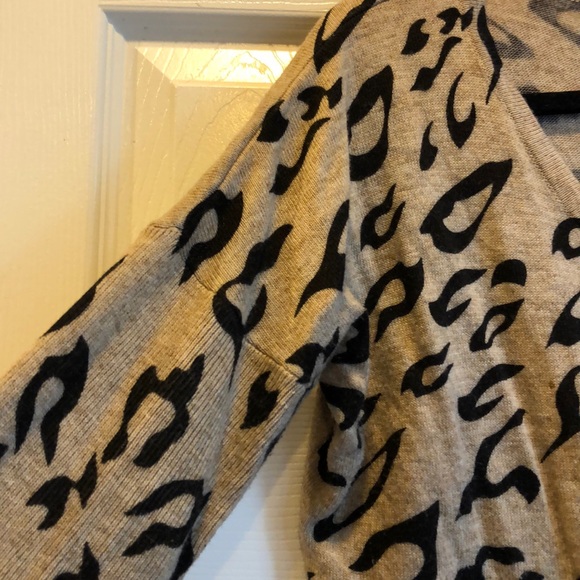 Women’s Bebe taupe and black top - Picture 6 of 11